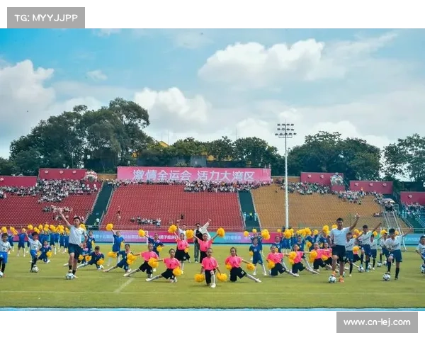 西甲联盟启动草根足球计划，百所小学获器材捐赠