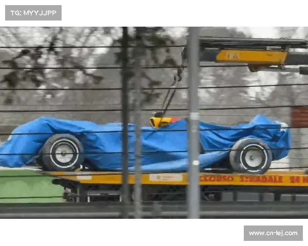 小红牛新秀林德布拉德测试首航失控，冲入伊莫拉赛道砂石区